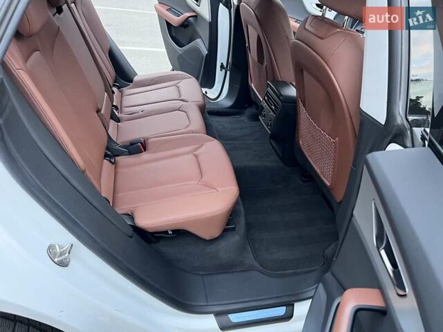 Ауди Q8 2023 в Киеве на Automoto.ua Белый Ауди Q8, объемом двигателя 2.97 л и пробегом 71 тыс. км за 75900 $, фото 49 на Automoto.ua