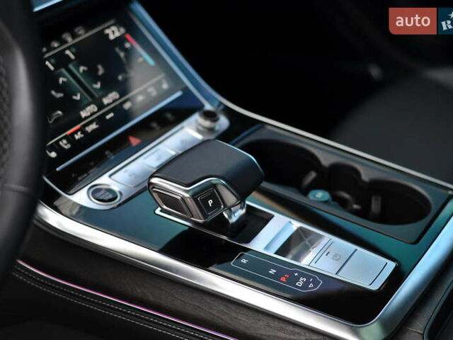 Белый Ауди Q8, объемом двигателя 3 л и пробегом 31 тыс. км за 72500 $, фото 24 на Automoto.ua