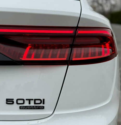 Білий Ауді Q8, об'ємом двигуна 2.97 л та пробігом 94 тис. км за 72500 $, фото 27 на Automoto.ua