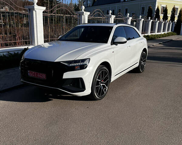 Белый Ауди Q8, объемом двигателя 3 л и пробегом 39 тыс. км за 73500 $, фото 2 на Automoto.ua