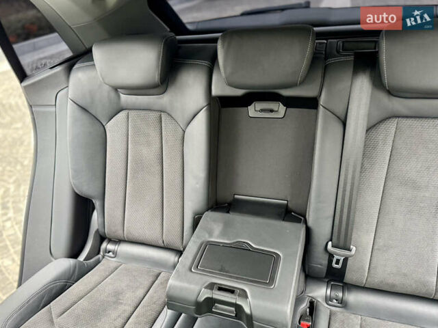 Білий Ауді Q8, об'ємом двигуна 2.97 л та пробігом 94 тис. км за 72500 $, фото 53 на Automoto.ua