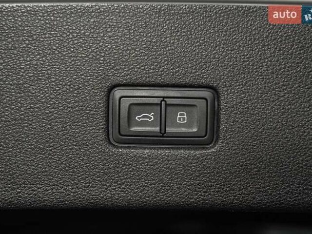 Белый Ауди Q8, объемом двигателя 2.97 л и пробегом 114 тыс. км за 74900 $, фото 47 на Automoto.ua