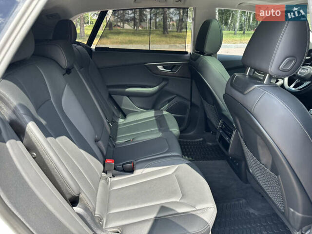 Білий Ауді Q8, об'ємом двигуна 3 л та пробігом 30 тис. км за 65000 $, фото 12 на Automoto.ua