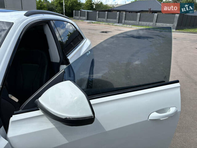 Білий Ауді Q8, об'ємом двигуна 3 л та пробігом 30 тис. км за 65000 $, фото 23 на Automoto.ua