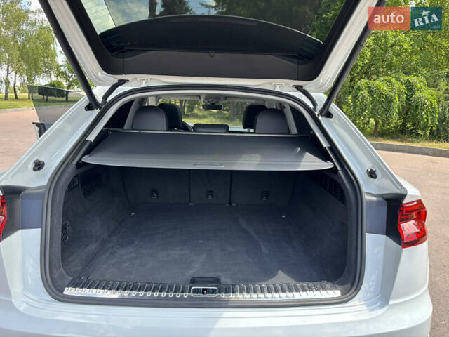 Білий Ауді Q8, об'ємом двигуна 3 л та пробігом 30 тис. км за 65000 $, фото 16 на Automoto.ua