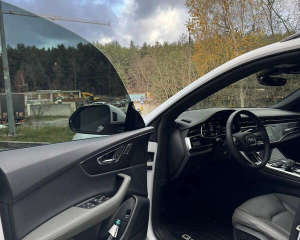 Белый Ауди Q8, объемом двигателя 2.97 л и пробегом 31 тыс. км за 73500 $, фото 42 на Automoto.ua