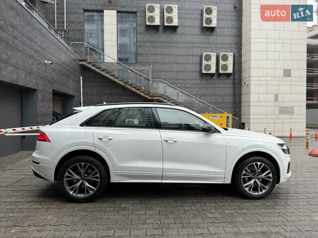 Білий Ауді Q8, об'ємом двигуна 2.97 л та пробігом 15 тис. км за 79900 $, фото 12 на Automoto.ua