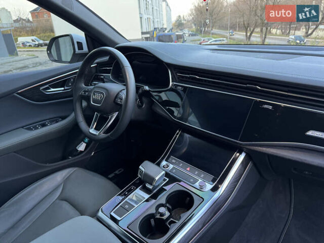 Белый Ауди Q8, объемом двигателя 2.97 л и пробегом 31 тыс. км за 73500 $, фото 65 на Automoto.ua