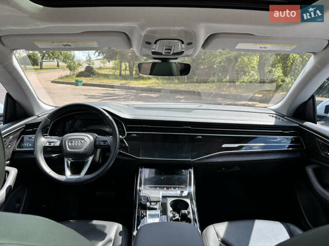 Білий Ауді Q8, об'ємом двигуна 3 л та пробігом 30 тис. км за 65000 $, фото 14 на Automoto.ua