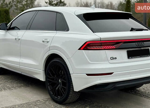 Білий Ауді Q8, об'ємом двигуна 2.97 л та пробігом 94 тис. км за 72500 $, фото 25 на Automoto.ua