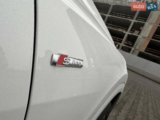 Білий Ауді Q8, об'ємом двигуна 2.97 л та пробігом 15 тис. км за 79900 $, фото 38 на Automoto.ua