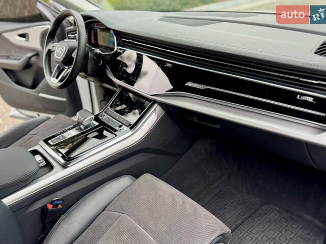 Білий Ауді Q8, об'ємом двигуна 2.97 л та пробігом 94 тис. км за 72500 $, фото 46 на Automoto.ua