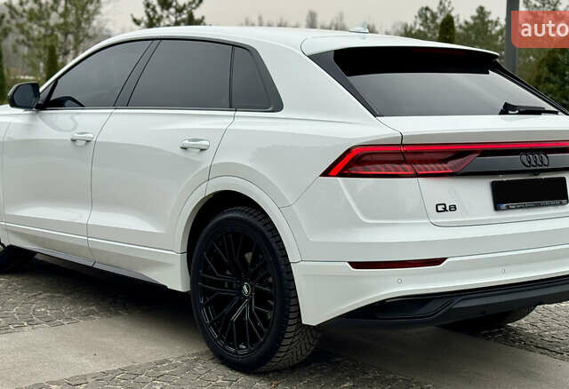 Білий Ауді Q8, об'ємом двигуна 2.97 л та пробігом 94 тис. км за 72500 $, фото 23 на Automoto.ua
