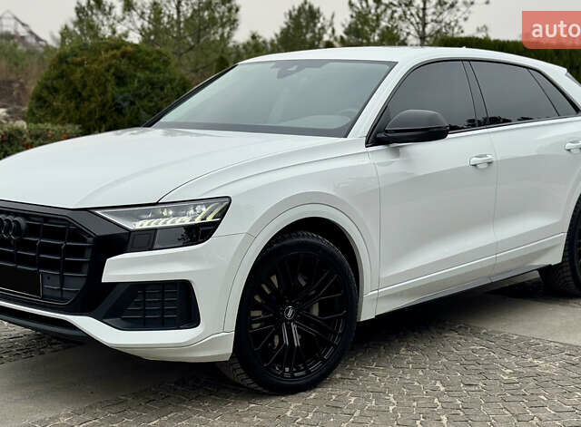 Білий Ауді Q8, об'ємом двигуна 2.97 л та пробігом 94 тис. км за 72500 $, фото 29 на Automoto.ua