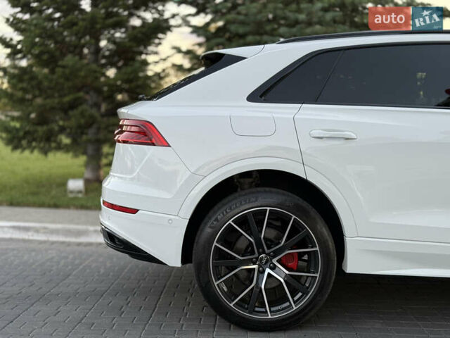 Белый Ауди Q8, объемом двигателя 3 л и пробегом 36 тыс. км за 68000 $, фото 29 на Automoto.ua