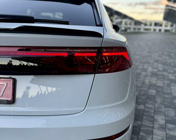 Белый Ауди Q8, объемом двигателя 3 л и пробегом 1 тыс. км за 101900 $, фото 10 на Automoto.ua