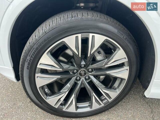 Белый Ауди Q8, объемом двигателя 3 л и пробегом 1 тыс. км за 108000 $, фото 24 на Automoto.ua