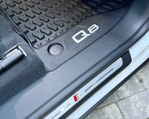 Белый Ауди Q8, объемом двигателя 3 л и пробегом 1 тыс. км за 106950 $, фото 62 на Automoto.ua