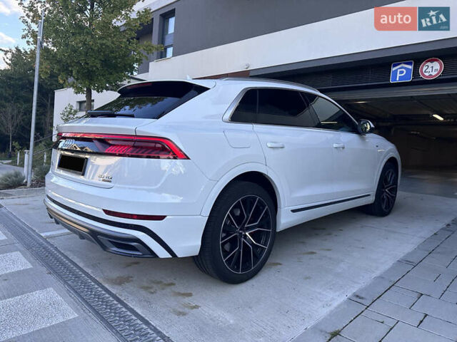 Белый Ауди Q8, объемом двигателя 2.97 л и пробегом 110 тыс. км за 65000 $, фото 3 на Automoto.ua