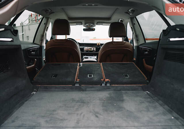 Ауди Q8 2018 в Киеве на Automoto.ua Черный Ауди Q8, объемом двигателя 3 л и пробегом 169 тыс. км за 49555 $, фото 32 на Automoto.ua