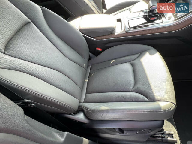 Черный Ауди Q8, объемом двигателя 2.97 л и пробегом 152 тыс. км за 47500 $, фото 19 на Automoto.ua