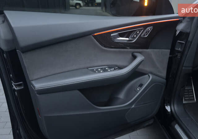 Чорний Ауді Q8, об'ємом двигуна 2.97 л та пробігом 142 тис. км за 59500 $, фото 34 на Automoto.ua