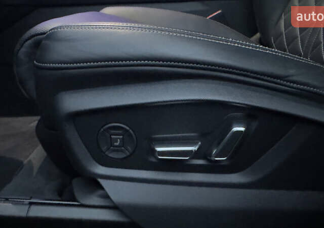 Чорний Ауді Q8, об'ємом двигуна 2.97 л та пробігом 142 тис. км за 59500 $, фото 38 на Automoto.ua