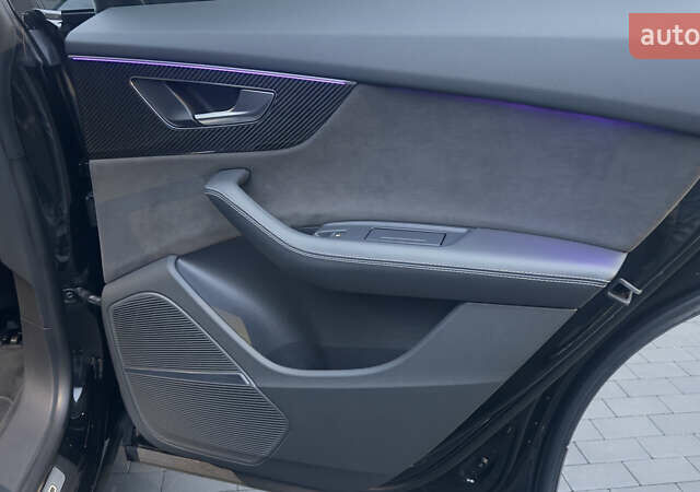 Чорний Ауді Q8, об'ємом двигуна 2.97 л та пробігом 142 тис. км за 59500 $, фото 54 на Automoto.ua