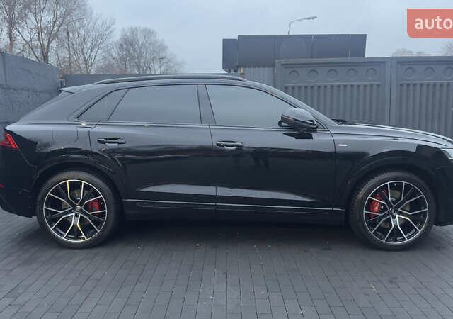 Чорний Ауді Q8, об'ємом двигуна 2.97 л та пробігом 142 тис. км за 59500 $, фото 6 на Automoto.ua