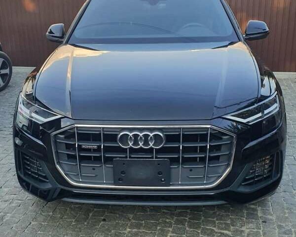 Чорний Ауді Q8, об'ємом двигуна 3 л та пробігом 64 тис. км за 62000 $, фото 1 на Automoto.ua