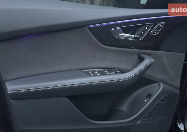 Чорний Ауді Q8, об'ємом двигуна 2.97 л та пробігом 142 тис. км за 59500 $, фото 35 на Automoto.ua