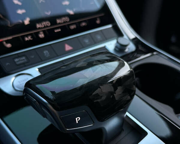 Черный Ауди Q8, объемом двигателя 3 л и пробегом 63 тыс. км за 58500 $, фото 25 на Automoto.ua