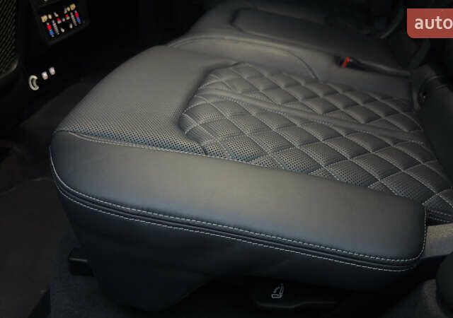 Чорний Ауді Q8, об'ємом двигуна 2.97 л та пробігом 142 тис. км за 59500 $, фото 48 на Automoto.ua