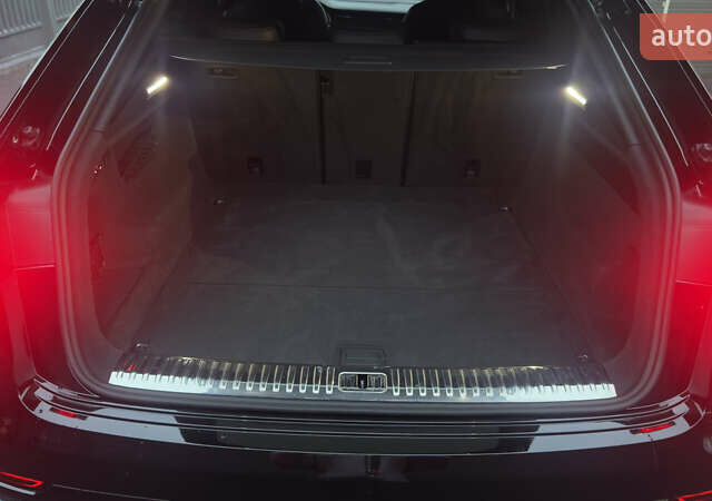 Чорний Ауді Q8, об'ємом двигуна 2.97 л та пробігом 142 тис. км за 59500 $, фото 50 на Automoto.ua