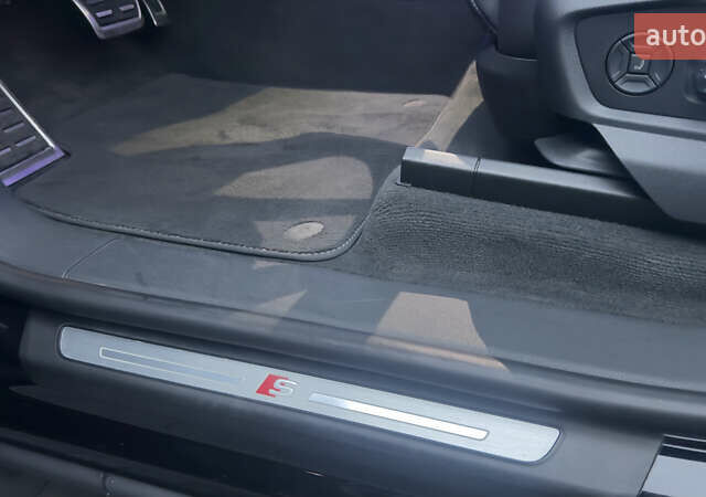 Чорний Ауді Q8, об'ємом двигуна 2.97 л та пробігом 142 тис. км за 59500 $, фото 39 на Automoto.ua