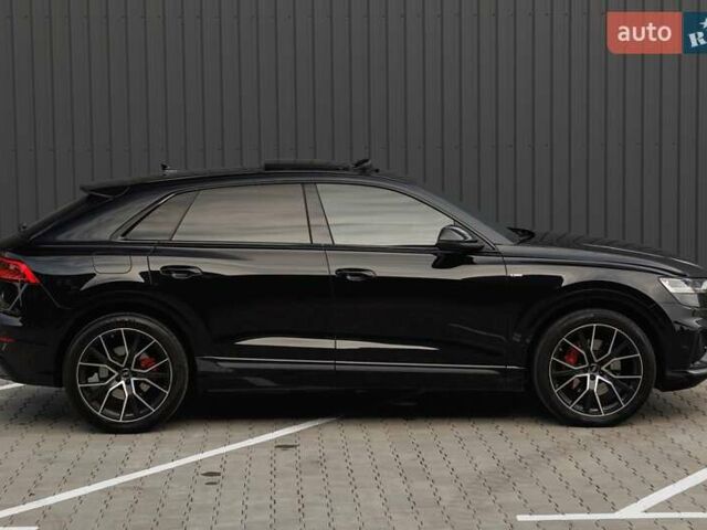 Черный Ауди Q8, объемом двигателя 3 л и пробегом 196 тыс. км за 51000 $, фото 96 на Automoto.ua