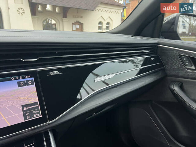 Черный Ауди Q8, объемом двигателя 3 л и пробегом 92 тыс. км за 63900 $, фото 85 на Automoto.ua