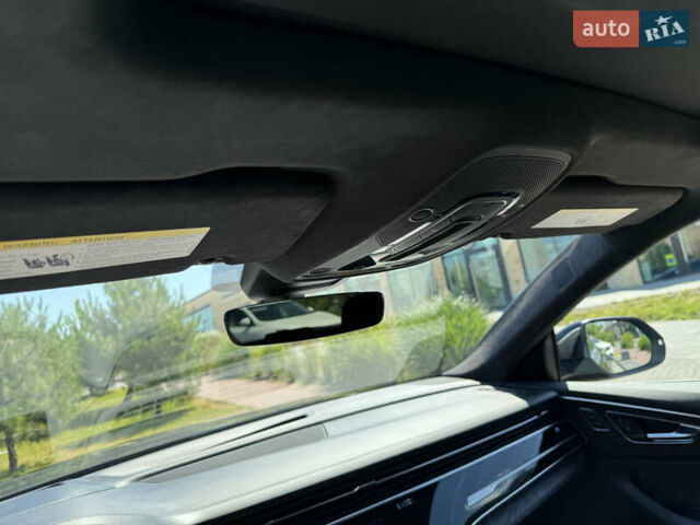 Черный Ауди Q8, объемом двигателя 3 л и пробегом 38 тыс. км за 59800 $, фото 12 на Automoto.ua