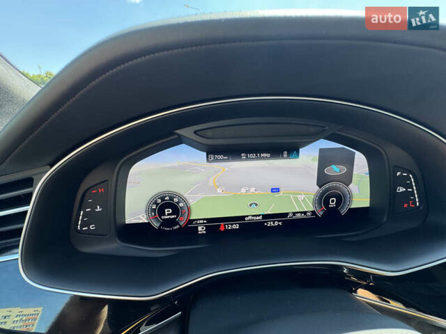 Черный Ауди Q8, объемом двигателя 3 л и пробегом 38 тыс. км за 59800 $, фото 9 на Automoto.ua