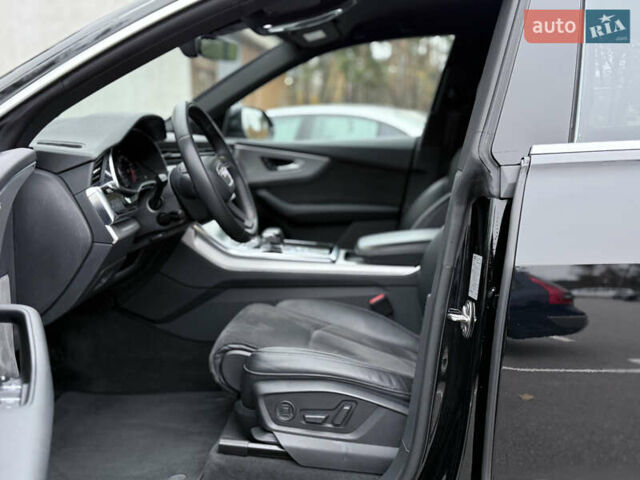 Черный Ауди Q8, объемом двигателя 2.97 л и пробегом 88 тыс. км за 51500 $, фото 30 на Automoto.ua