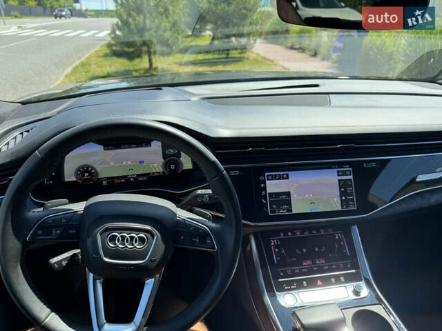 Черный Ауди Q8, объемом двигателя 3 л и пробегом 38 тыс. км за 59800 $, фото 7 на Automoto.ua