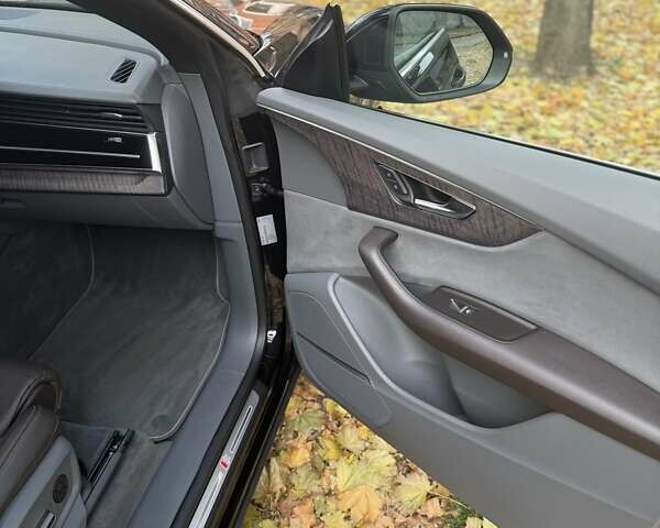 Ауди Q8 2019 в Днепре (Днепропетровске) на Automoto.ua Черный Ауди Q8, объемом двигателя 3 л и пробегом 144 тыс. км за 53000 $, фото 4 на Automoto.ua