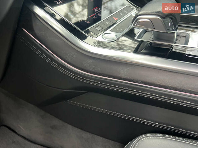 Черный Ауди Q8, объемом двигателя 3 л и пробегом 92 тыс. км за 63900 $, фото 97 на Automoto.ua