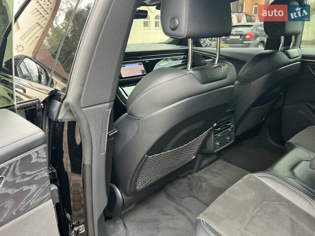 Черный Ауди Q8, объемом двигателя 3 л и пробегом 92 тыс. км за 63900 $, фото 110 на Automoto.ua