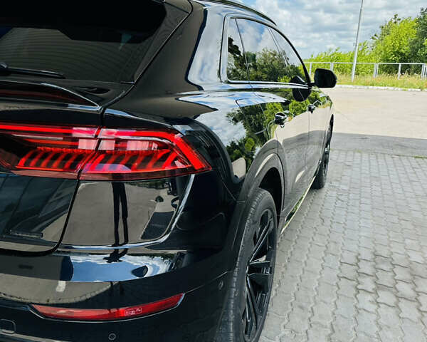 Черный Ауди Q8, объемом двигателя 3 л и пробегом 142 тыс. км за 49900 $, фото 17 на Automoto.ua