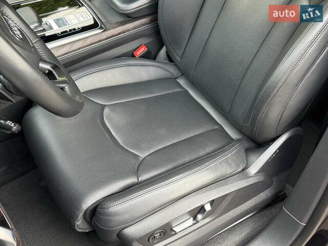 Ауді Q8 2019 у Рівному на Automoto.ua Чорний Ауді Q8, об'ємом двигуна 2.97 л та пробігом 179 тис. км за 53900 $, фото 96 на Automoto.ua