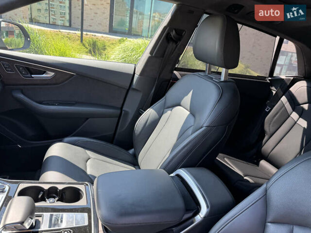 Черный Ауди Q8, объемом двигателя 3 л и пробегом 38 тыс. км за 59800 $, фото 14 на Automoto.ua