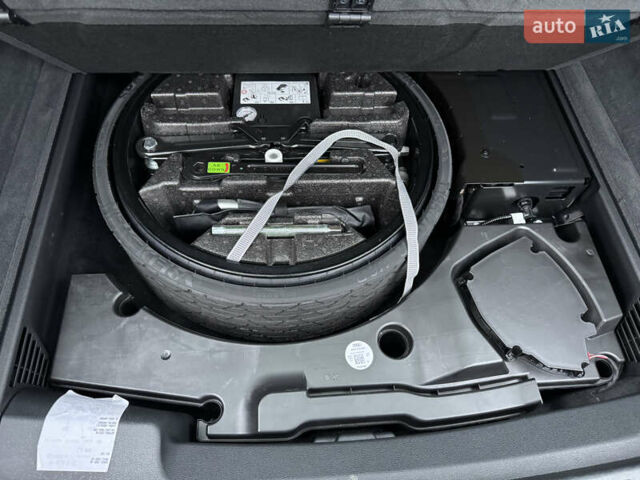 Чорний Ауді Q8, об'ємом двигуна 2.97 л та пробігом 88 тис. км за 52500 $, фото 48 на Automoto.ua