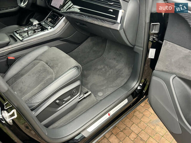 Черный Ауди Q8, объемом двигателя 3 л и пробегом 92 тыс. км за 63900 $, фото 118 на Automoto.ua