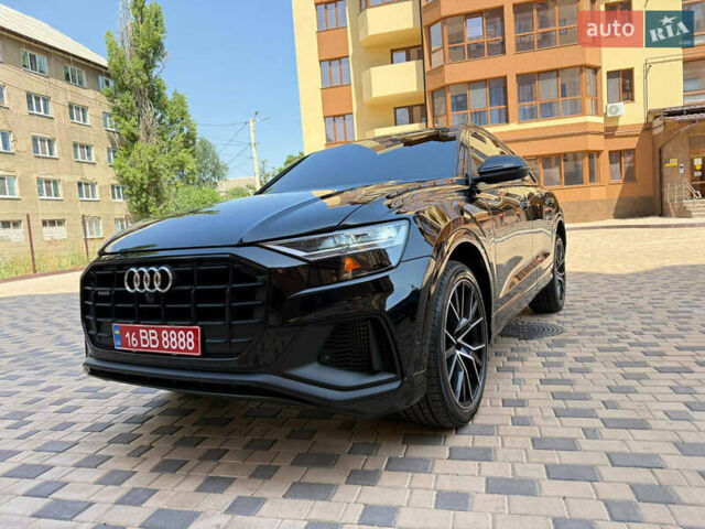 Черный Ауди Q8, объемом двигателя 3 л и пробегом 100 тыс. км за 49500 $, фото 1 на Automoto.ua